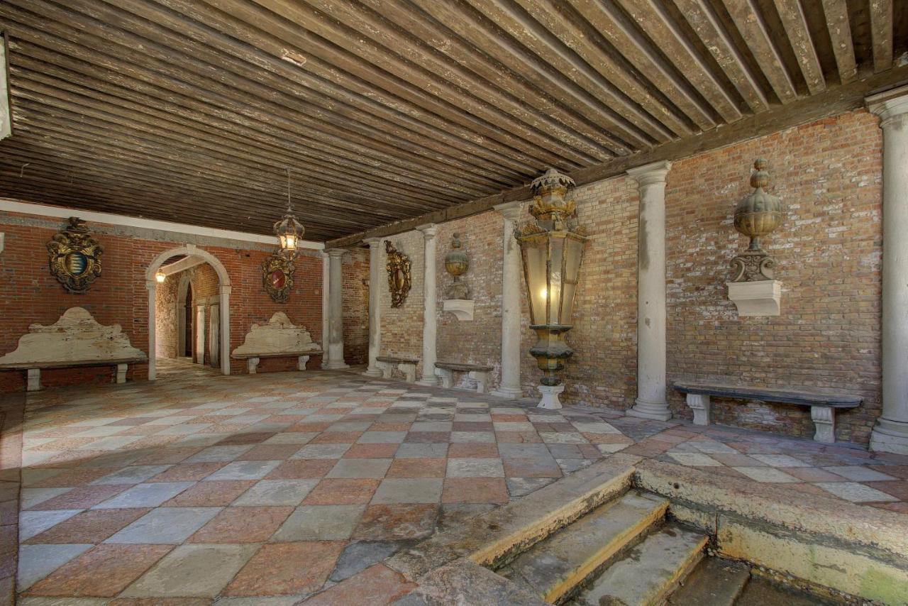 Doge Stair, Gorgeous - Bbc Venice Grand 2024 Tour Recorded Here! ภายนอก รูปภาพ