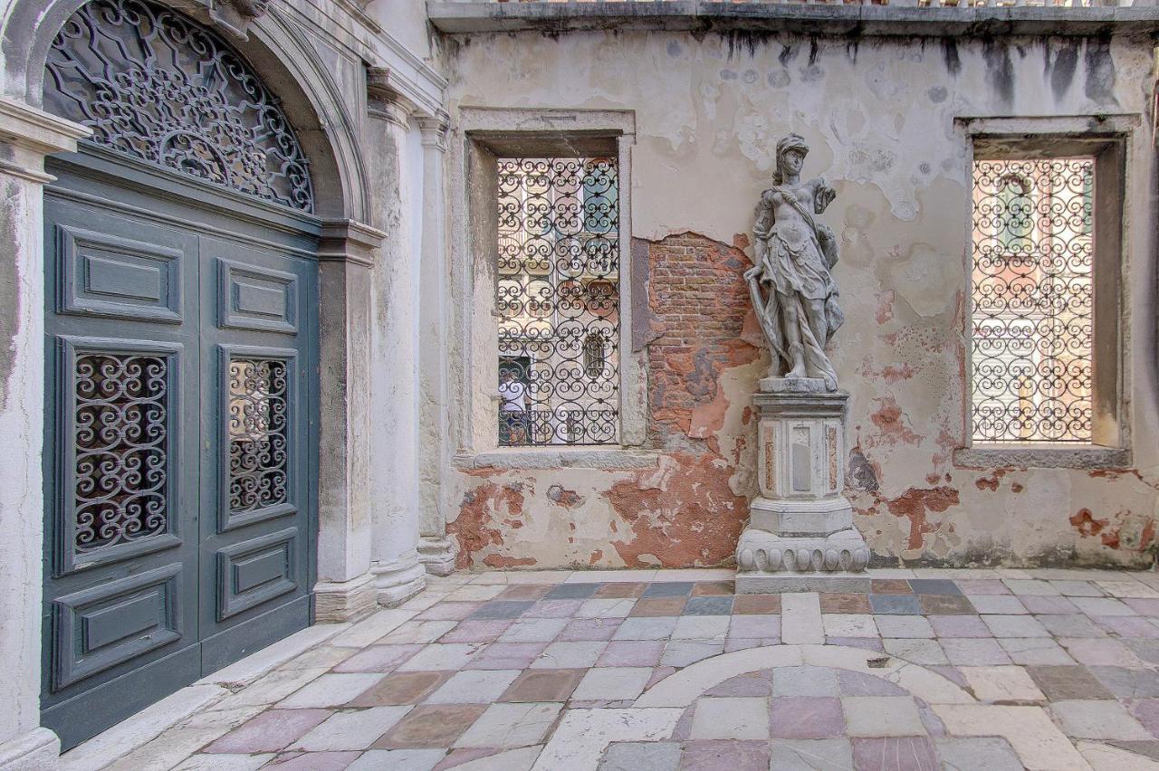 Doge Stair, Gorgeous - Bbc Venice Grand 2024 Tour Recorded Here! ภายนอก รูปภาพ